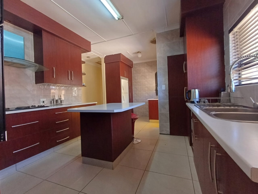 4 Bedroom Property for Sale in Adamayview North West